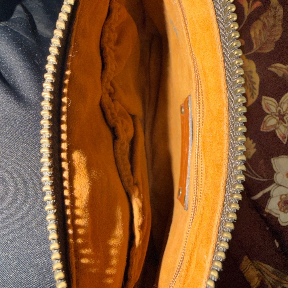 Patricia Nash Tan Leather clutch/ wristlet Bag - Picture 3 of 5